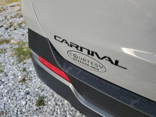 2026 Kia Carnival SX