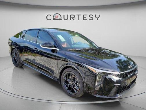Aurora Black Pearl 2026 Kia K4 GT-LINE