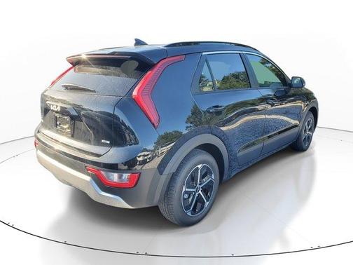 2025 Kia Niro EX