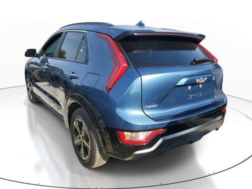 2025 Kia Niro SX