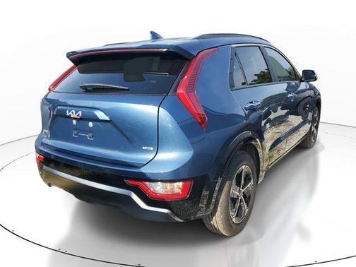2025 Kia Niro SX