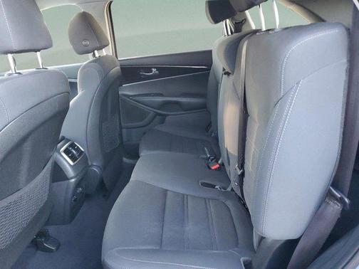 2020 Kia Sorento S