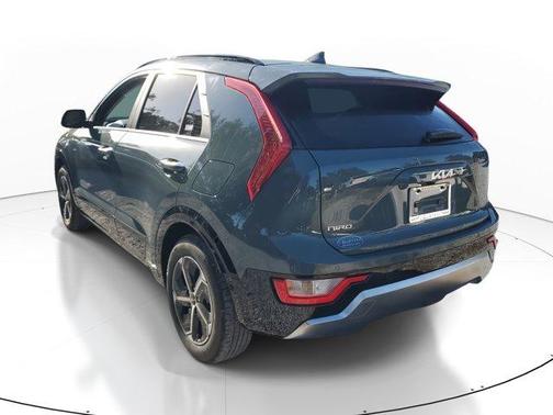 2025 Kia Niro SX