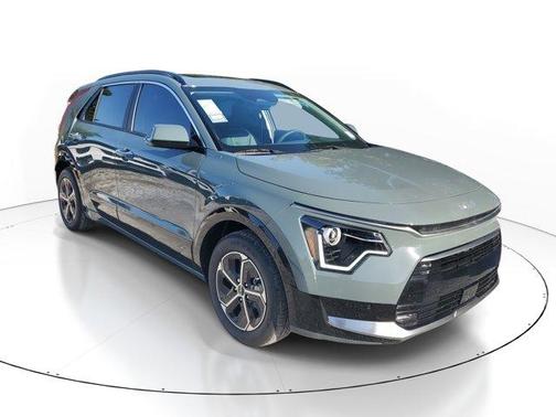 2025 Kia Niro SX