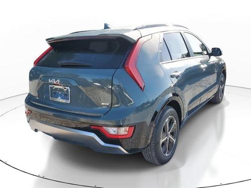 2025 Kia Niro SX