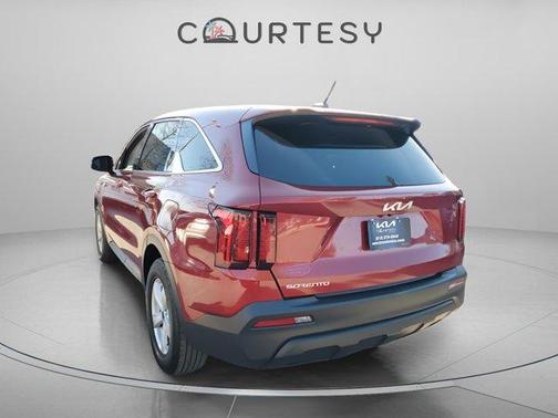 2023 Kia Sorento LX