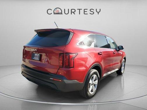 2023 Kia Sorento LX