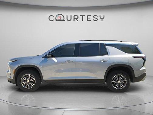 Sterling Gray Metallic 2024 Chevrolet Traverse LT