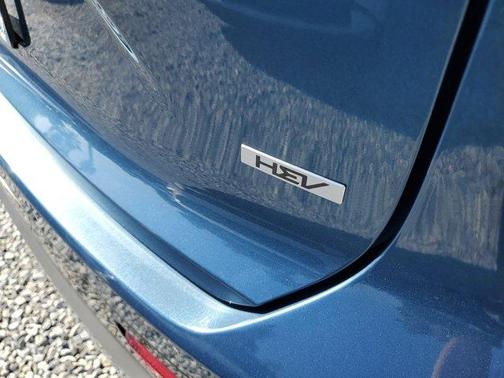 2025 Kia Niro SX