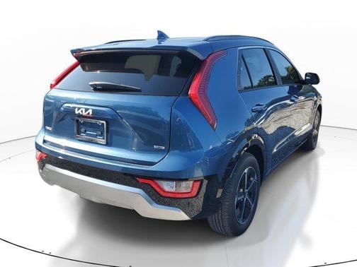 2025 Kia Niro SX