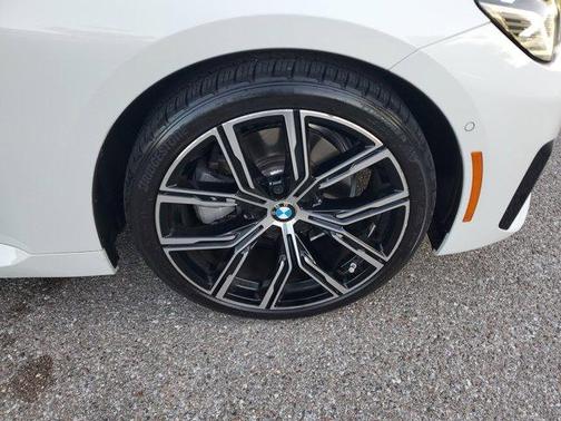 2023 BMW 230 i