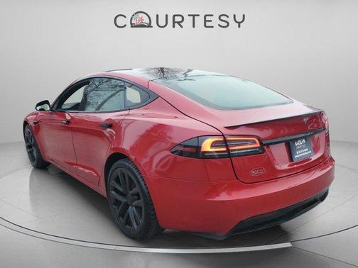 2022 Tesla Model S Plaid