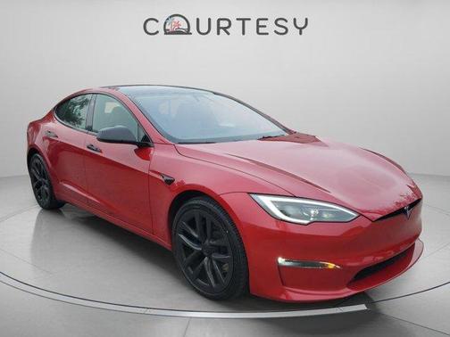 2022 Tesla Model S Plaid