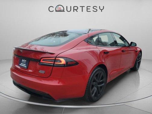 2022 Tesla Model S Plaid