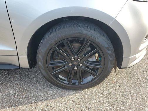 2022 Ford Edge ST Line