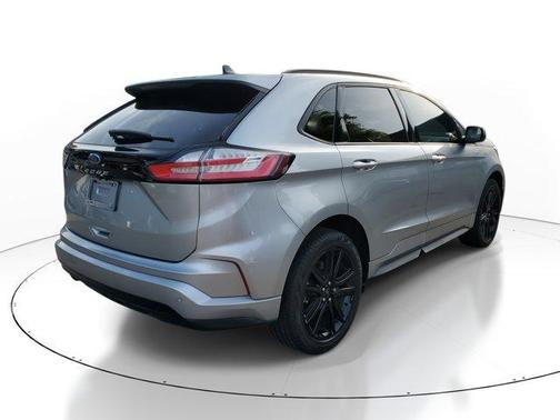 2022 Ford Edge ST Line