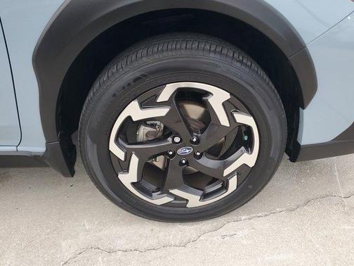 Cool-Gray Khaki 2023 Subaru Crosstrek Limited