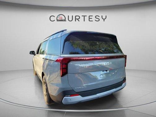 Ceramic Silver 2026 Kia Carnival Hybrid EX