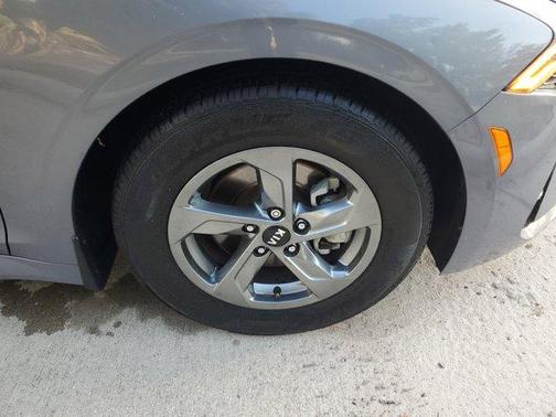 2021 Kia K5 LXS