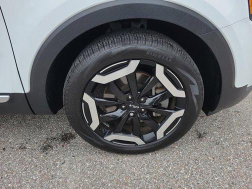 Glacial White Pearl 2024 Kia Telluride EX