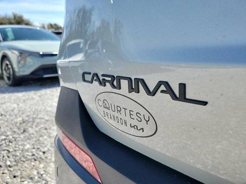 2025 Kia Carnival Hybrid SX