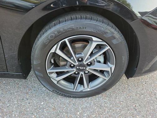 Aurora Black 2023 Kia Forte LXS