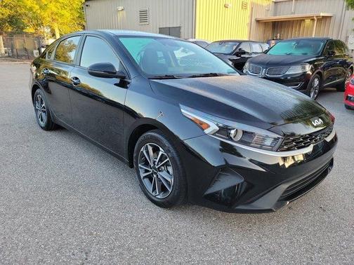 Aurora Black 2023 Kia Forte LXS