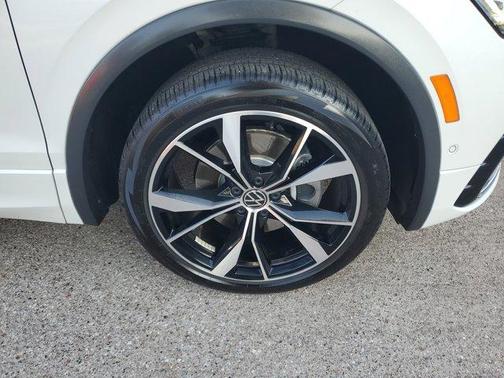 2022 Volkswagen Tiguan 2.0T SEL R-Line