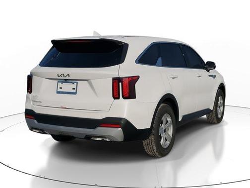 2025 Kia Sorento LX