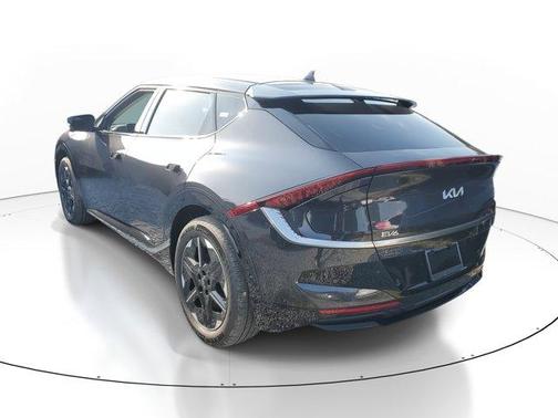 2025 Kia EV6 Wind