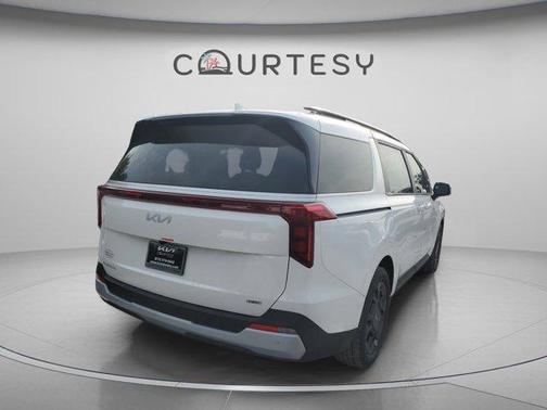 Snow White Pearl 2026 Kia Carnival Hybrid EX