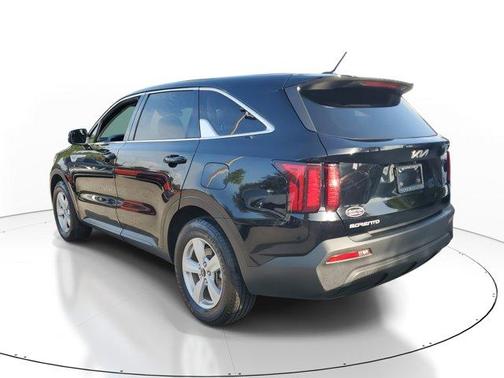 2023 Kia Sorento LX