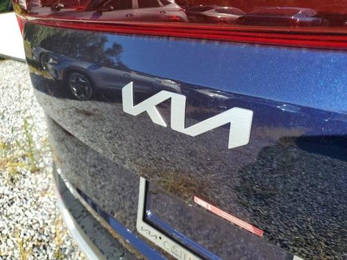 2025 Kia Carnival EX
