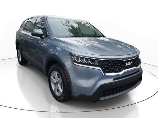2022 Kia Sorento LX