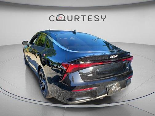Aurora Black Pearl 2026 Kia K5 GT-Line