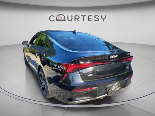 Aurora Black Pearl 2026 Kia K5 GT-Line