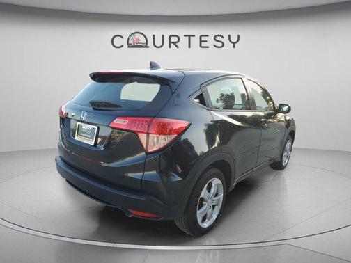 Crystal Black Pearl 2017 Honda HR-V LX