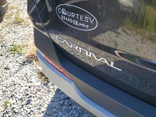 2025 Kia Carnival EX