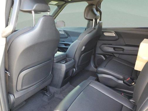 Metal 2027 Kia Telluride S