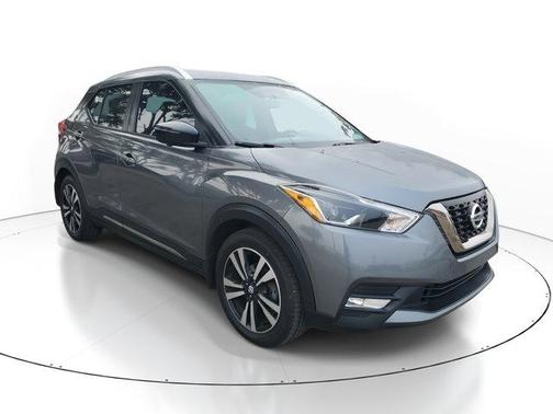2019 Nissan Kicks SR