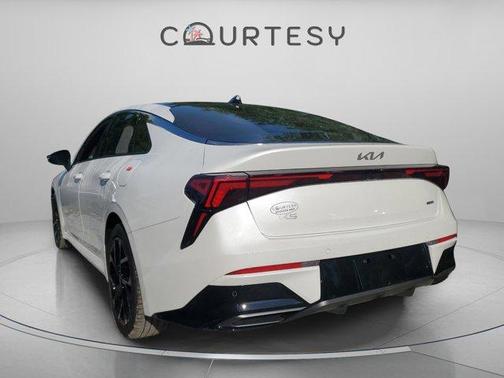 Snow White Pearl 2026 Kia K5 GT-Line