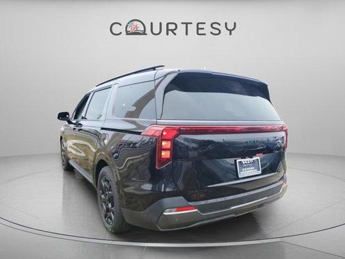 2026 Kia Carnival SX