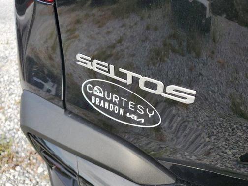 2025 Kia Seltos EX
