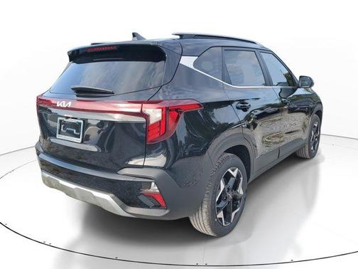 2025 Kia Seltos EX