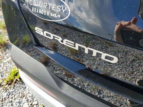 2025 Kia Sorento LX