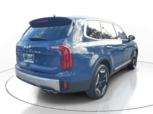 2023 Kia Telluride S