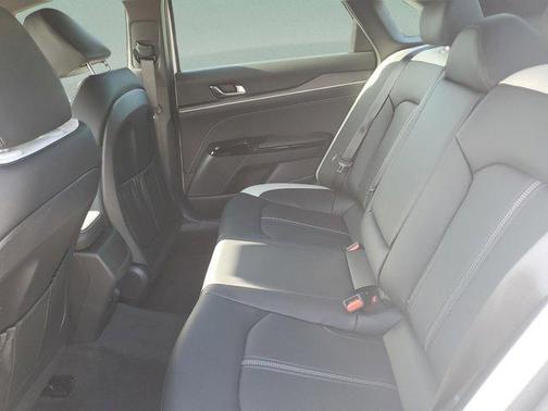 Snow White Pearl 2026 Kia K5 GT-Line