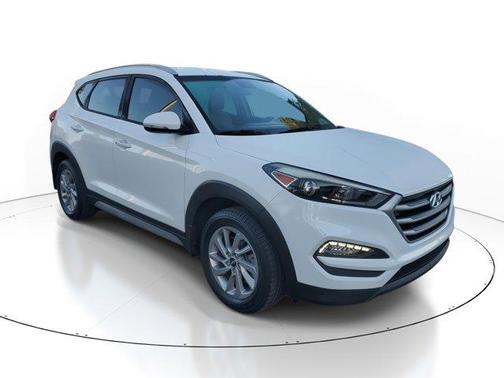 2017 Hyundai TUCSON SE Plus
