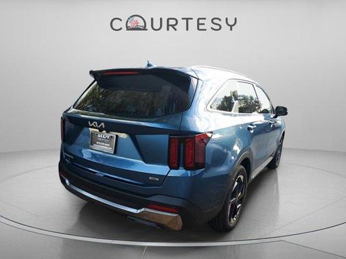 2026 Kia Sorento Hybrid EX