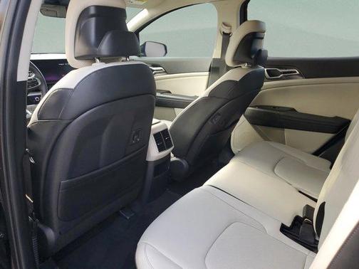 Ebony Black 2024 Kia Sportage EX